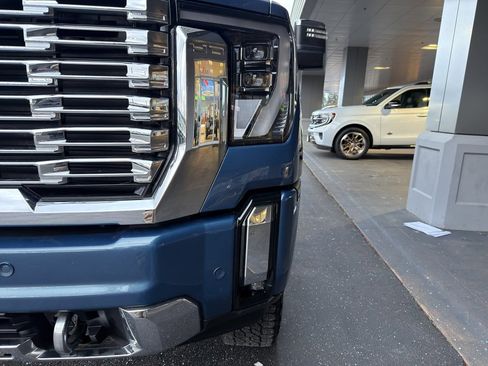 Used 2024 GMC Sierra 2500 Denali w/ Denali Reserve Package image 4