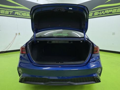 Used 2023 Kia Forte LXS w/ LXS Technology Package image 9