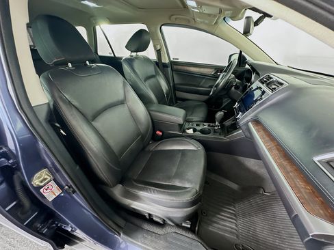 Used 2018 Subaru Outback 3.6R Limited AWD/4WD image 31