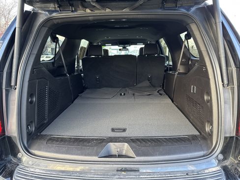 Used 2021 GMC Yukon XL SLT image 24