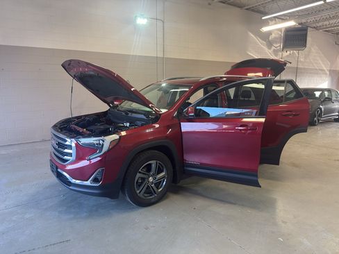 Used 2018 GMC Terrain SLT w/ Preferred Package AWD/4WD image 11