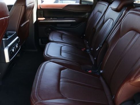 Used 2024 Ford Expedition Limited image 24