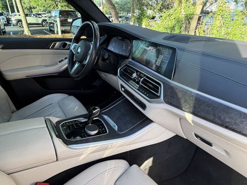 Used 2022 BMW X5 sDrive40i w/ M Sport Package RWD image 49