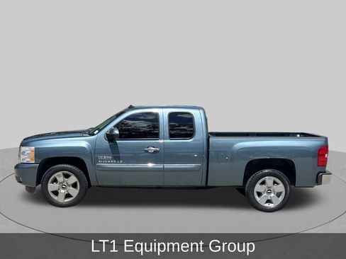 Used 2011 Chevrolet Silverado 1500 LT w/ Texas Edition RWD image 2