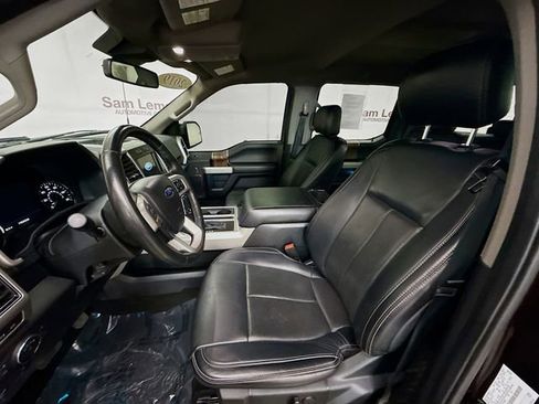 Used 2019 Ford F150 Lariat image 23
