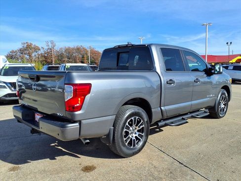 Certified 2024 Nissan Titan SV w/ SV Convenience Package image 2