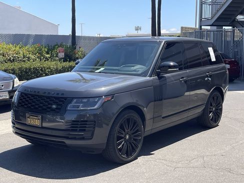 Used 2018 Land Rover Range Rover Supercharged AWD/4WD image 2