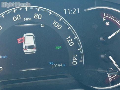 Used 2024 Toyota RAV4 XLE image 19