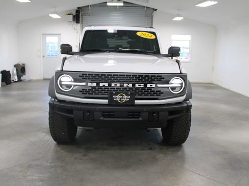 Used 2024 Ford Bronco Badlands image 22
