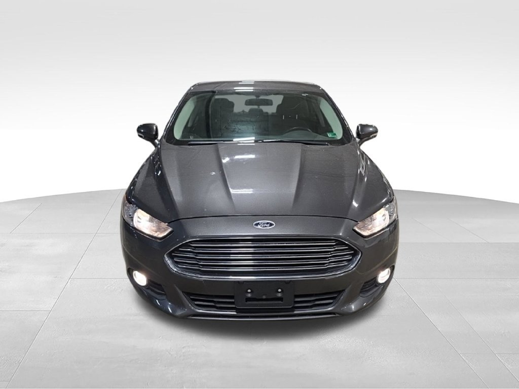 Used 2016 Ford Fusion SE w/ Equipment Group 201A FWD image 3