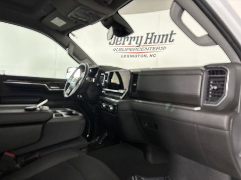 Used 2023 GMC Sierra 1500 SLE AWD/4WD image 28