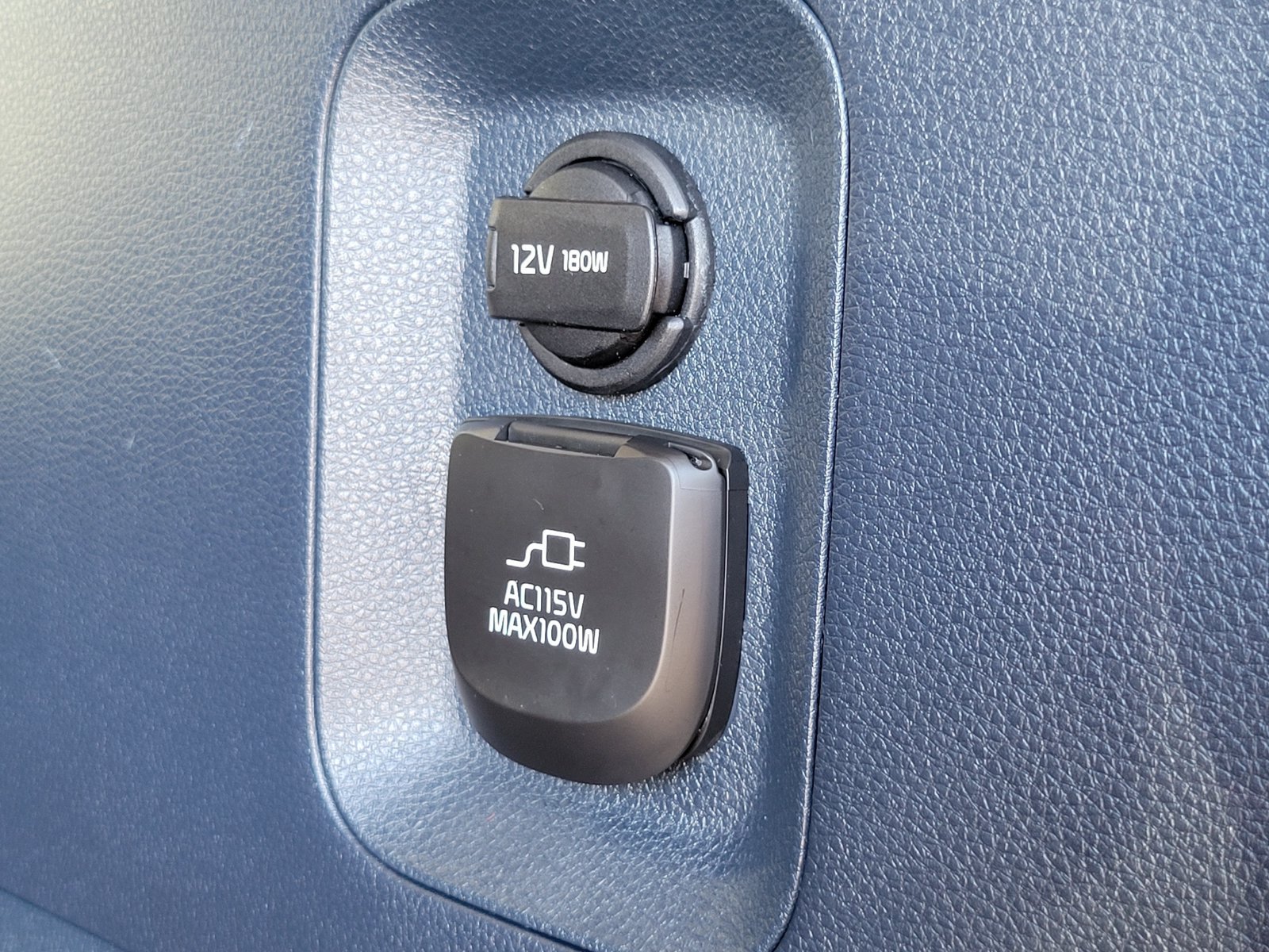 Certified 2025 Kia Carnival SX Prestige FWD image 34