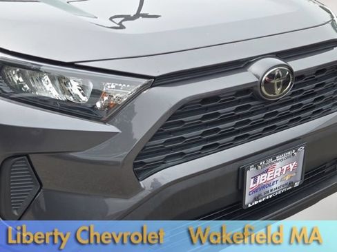 Used 2021 Toyota RAV4 LE w/ Carpet Mat Package (TMS) AWD/4WD image 9