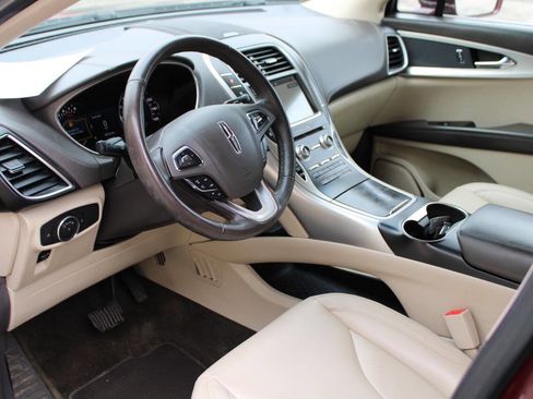 Used 2018 Lincoln MKX Premiere image 16