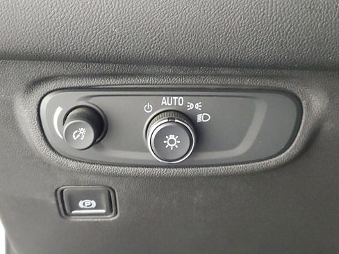 Used 2020 GMC Terrain SLE image 26