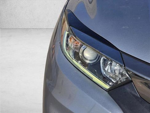 Used 2019 Honda HR-V EX-L image 9