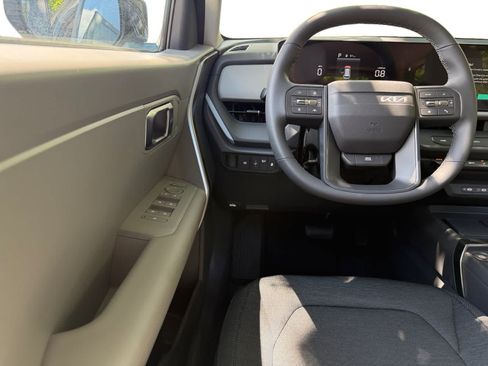New 2027 Kia Seltos S FWD image 21