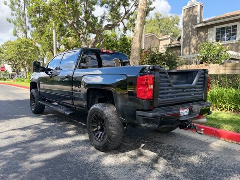 Used 2016 Chevrolet Silverado 2500 LT w/ Midnight Edition AWD/4WD image 3