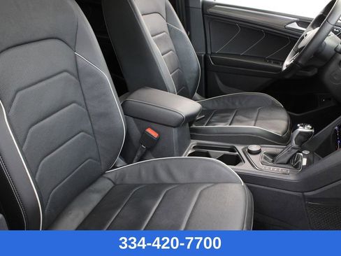 Certified 2022 Volkswagen Tiguan SEL R-Line image 24
