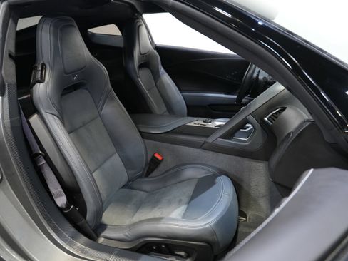 Used 2015 Chevrolet Corvette Z06 w/ 3LZ Preferred Equipment Group image 30