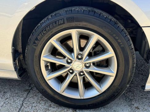 Used 2019 Hyundai Sonata SE image 9