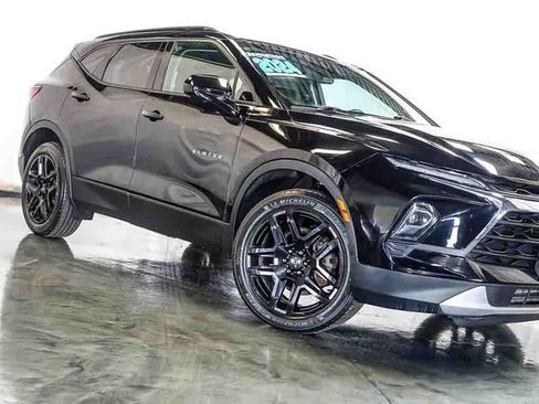 Certified 2024 Chevrolet Blazer LT w/ Convenience Package FWD image 5