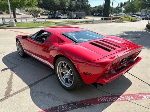 Used 2005 Ford GT RWD image 6