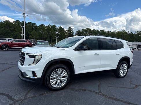 Used 2026 GMC Acadia Elevation w/ Elevation Premium Package FWD image 7