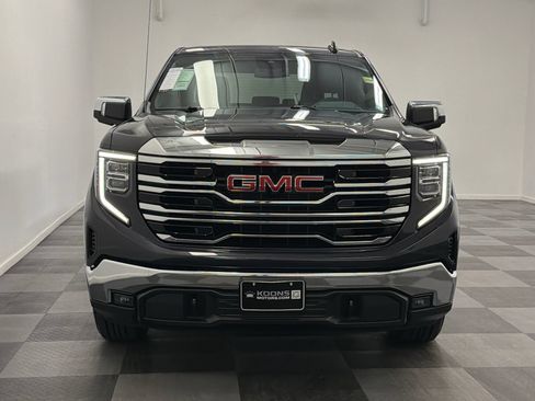 Used 2025 GMC Sierra 1500 SLT AWD/4WD image 3
