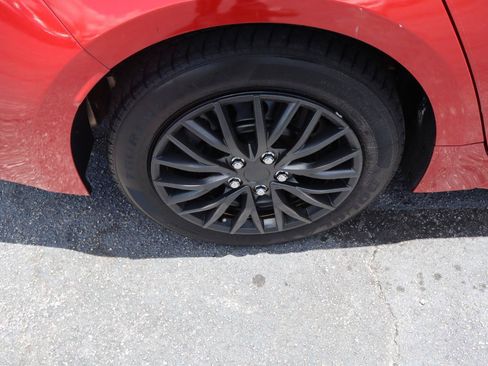 Used 2021 Toyota Corolla LE FWD image 35