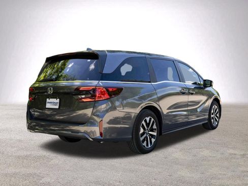 Used 2025 Honda Odyssey EX-L image 2