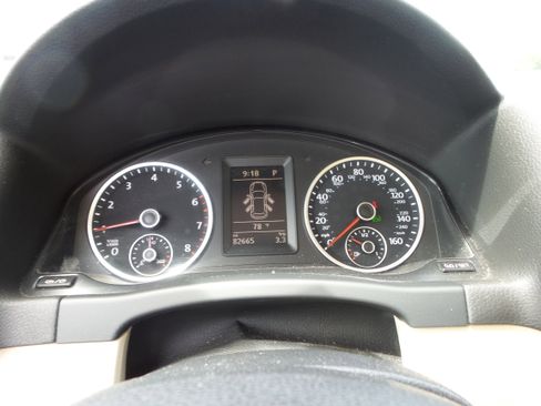 Used 2015 Volkswagen Tiguan SEL FWD image 71