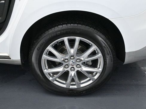 Used 2023 Buick Enclave Essence w/ Experience Buick Package image 32