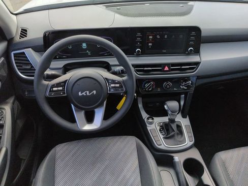 New 2026 Kia Seltos LX FWD image 21