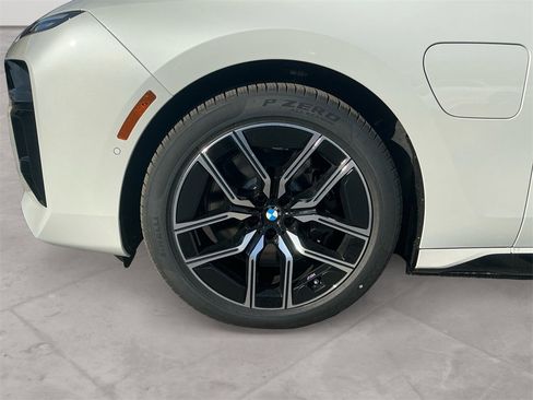 New 2026 BMW 750e xDrive image 14