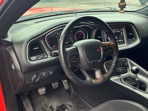 Used 2019 Dodge Challenger R/T Scat Pack w/ Widebody Package RWD image 2