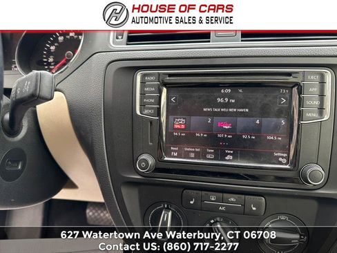 Used 2018 Volkswagen Jetta SE image 24