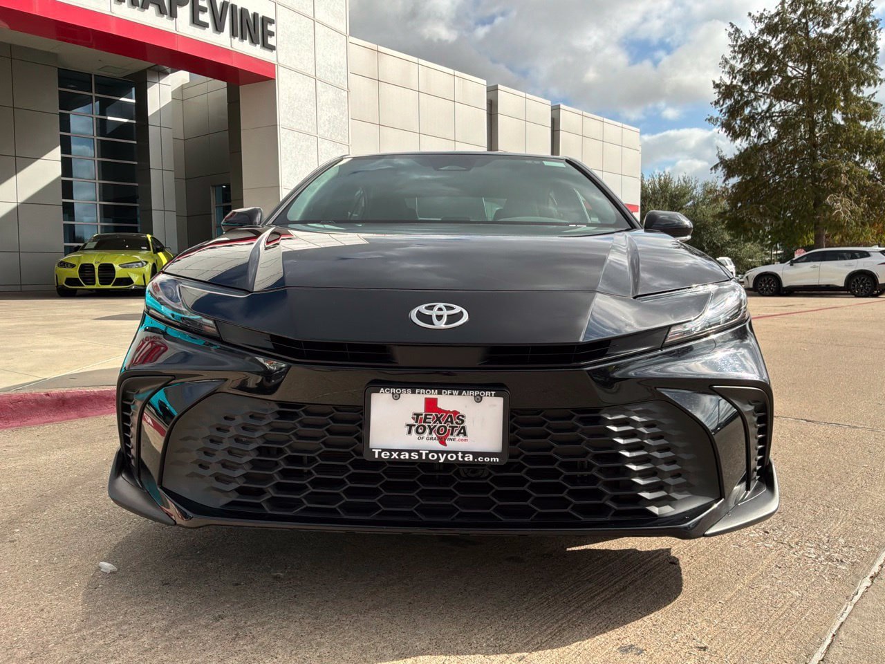 Used 2026 Toyota Camry SE FWD image 3