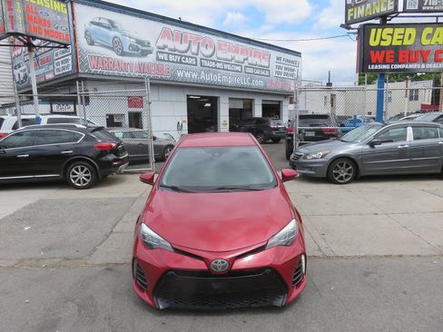 Used 2017 Toyota Corolla SE FWD image 6