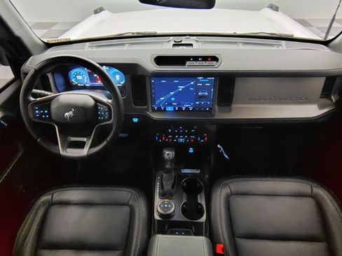 Certified 2025 Ford Bronco Outer Banks AWD/4WD image 2