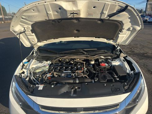 Used 2018 Honda Civic Touring image 10