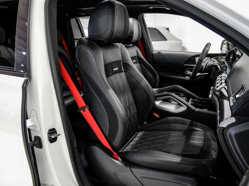 Used 2023 Mercedes-Benz GLS 63 AMG 4MATIC image 32