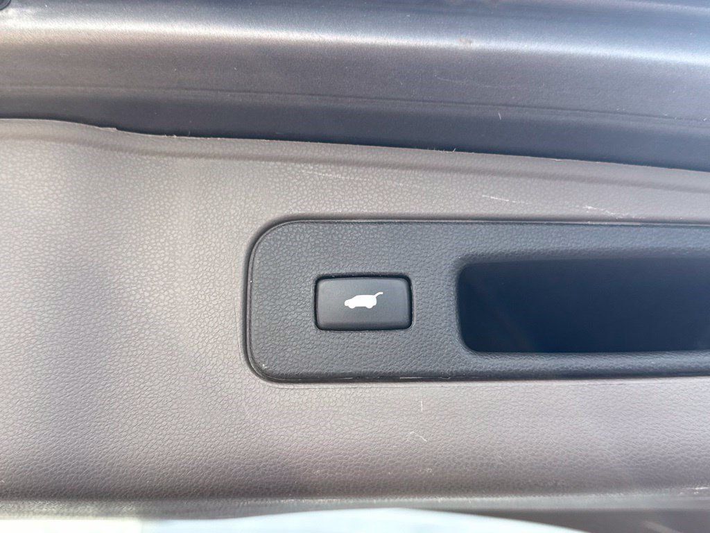 Used 2015 Honda Odyssey Touring image 8