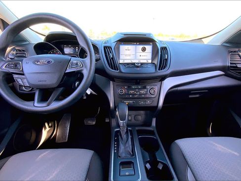 Used 2018 Ford Escape SE w/ SE Sync 3 Package image 17