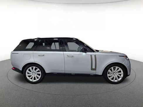 Used 2023 Land Rover Range Rover SE AWD/4WD image 4