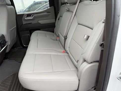 Used 2022 Chevrolet Silverado 1500 LTZ w/ Technology Package image 32