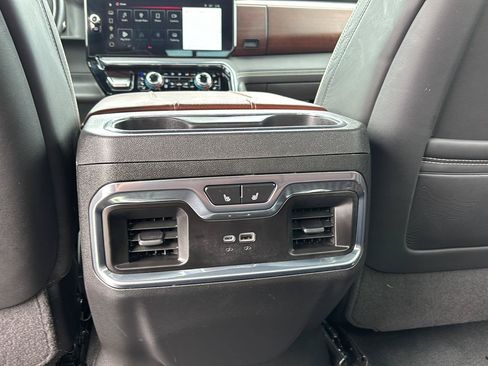 Used 2024 GMC Sierra 1500 Denali Ultimate AWD/4WD image 21