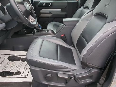 Used 2023 Ford Bronco Black Diamond AWD/4WD image 18