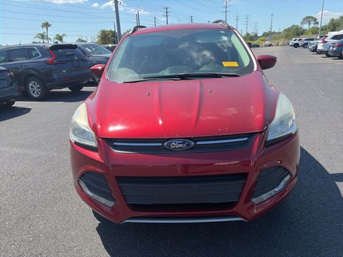 Used 2015 Ford Escape SE w/ Equipment Group 201A AWD/4WD image 2