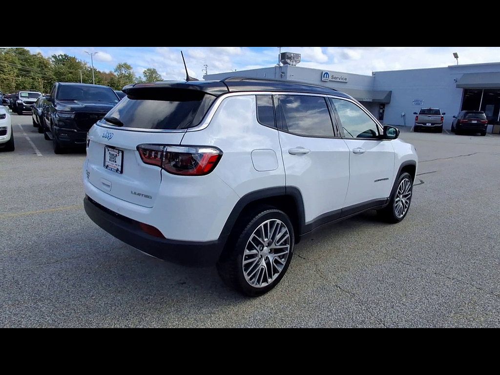 Used 2023 Jeep Compass Limited w/ Elite Group AWD/4WD image 8